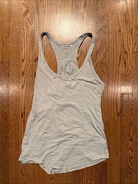 Lululemon Athletica all tied up tank top light blue with stripes womens size 4